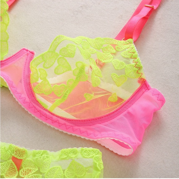 ✨ Jonna Bright Yellow Heart Contrast Gartered Lingerie Bra 5 Piece Set - Picture 2 of 14